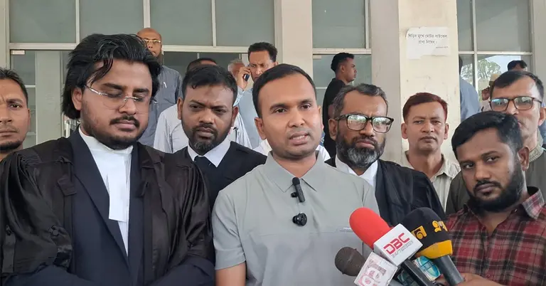 আসামিপক্ষের আইনজীবী আল মামুন রাসেল